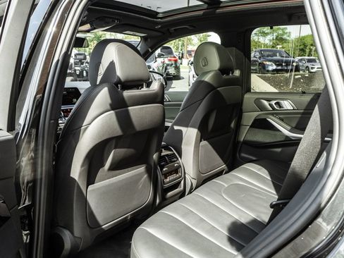 Used 2022 BMW X5 M50i AWD/4WD image 24