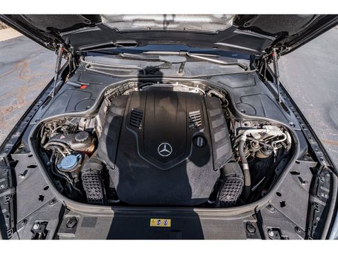 Used 2018 Mercedes-Benz S 560 4MATIC Sedan image 31