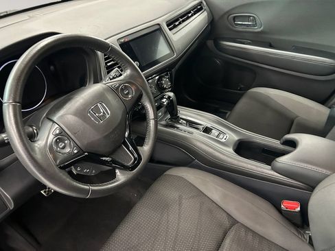 Used 2020 Honda HR-V Sport image 10