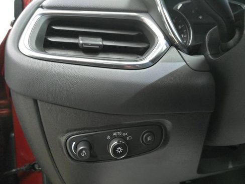 Used 2021 Chevrolet Equinox LT image 14