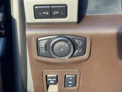 Used 2018 Ford F150 King Ranch image 24