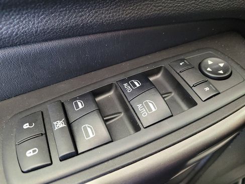 Used 2019 Jeep Cherokee Limited AWD/4WD image 27