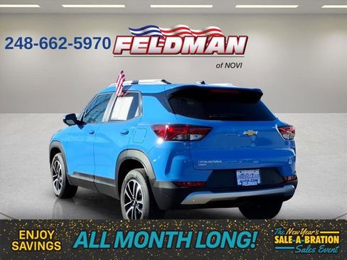 Used 2024 Chevrolet TrailBlazer LT w/ LT Cold Weather Package image 3