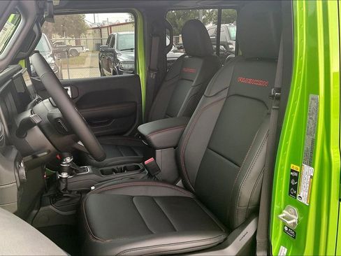 New 2025 Jeep Gladiator Rubicon image 24