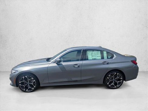 Used 2025 BMW 330i Sedan w/ Convenience Package image 9