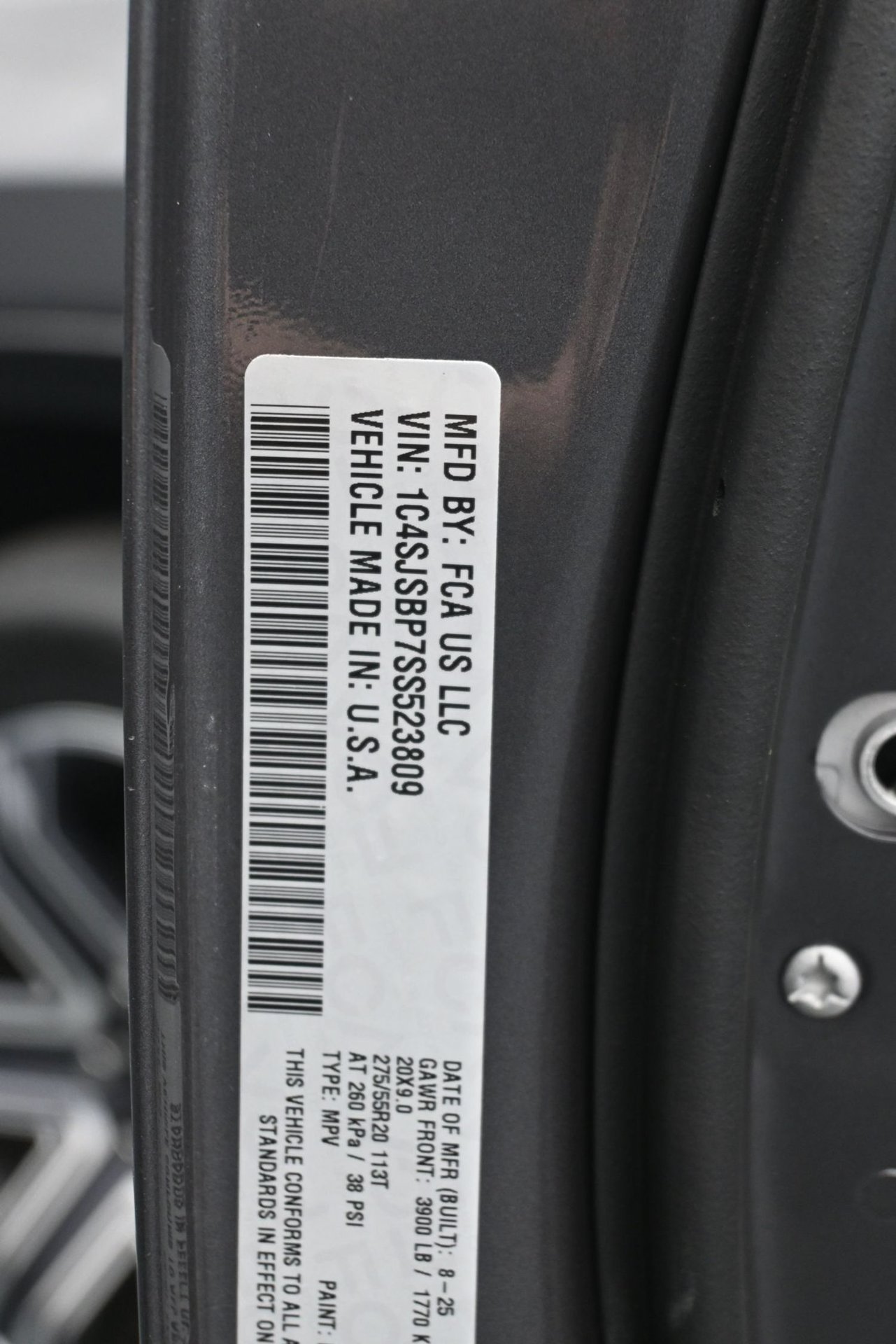 Used 2025 Jeep Wagoneer L Series II w/ 8-pass Seating Package AWD/4WD image 30