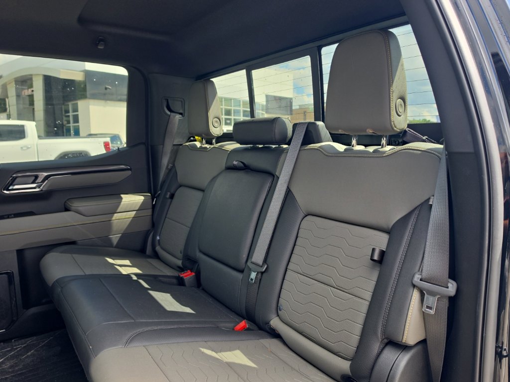 Used 2025 Chevrolet Silverado 1500 ZR2 AWD/4WD image 14