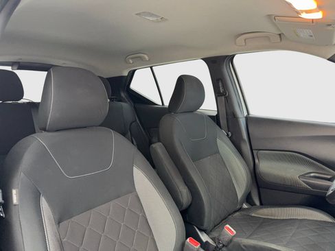 Used 2020 Nissan Kicks S FWD image 37