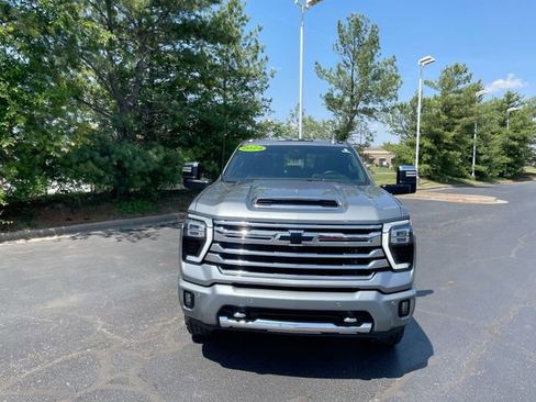 Used 2024 Chevrolet Silverado 2500 High Country w/ Technology Package image 7