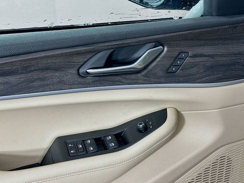 New 2025 Jeep Grand Cherokee L Limited image 24