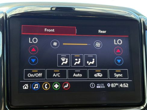 Used 2020 Chevrolet Traverse LT FWD image 22