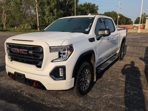 Used 2021 GMC Sierra 1500 AT4 w/ AT4 Premium Package AWD/4WD image 2