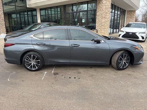 Used 2024 Lexus ES 350 w/ Premium Package FWD image 7