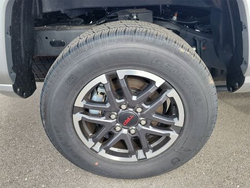 Certified 2025 Toyota Tacoma TRD Sport image 5