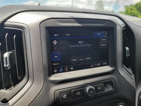 Used 2022 Chevrolet Silverado 1500 Custom AWD/4WD image 22