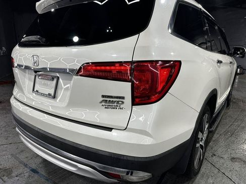 Used 2017 Honda Pilot Touring image 6