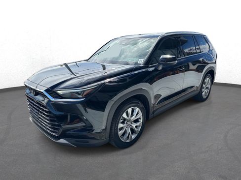 Used 2026 Toyota Grand Highlander AWD image 7