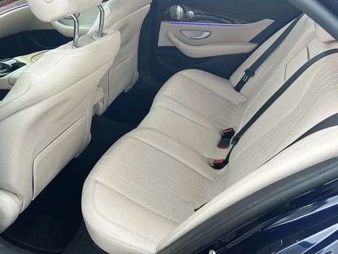 Used 2017 Mercedes-Benz E 300 4MATIC image 12