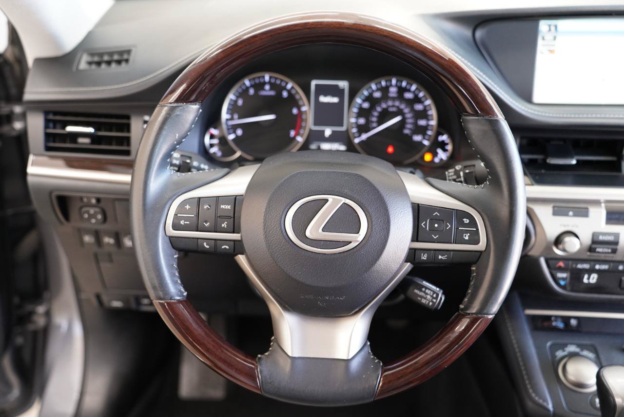 Used 2018 Lexus ES 350 w/ Navigation System Package FWD image 11