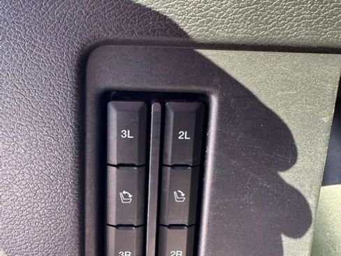 Used 2024 Ford Expedition Limited AWD/4WD image 25