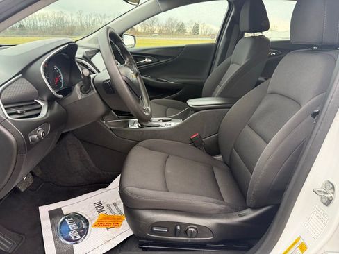 Used 2024 Chevrolet Malibu LT image 28