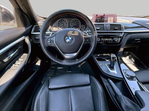 Used 2018 BMW 330i Sedan w/ Convenience Package RWD image 5