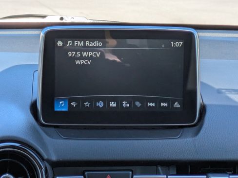 Used 2017 Toyota Yaris iA image 17