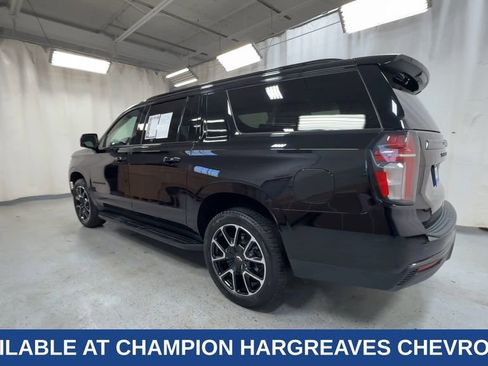 Used 2021 Chevrolet Suburban RST w/ Luxury Package image 8