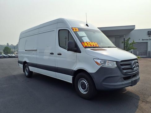 Used 2022 Mercedes-Benz Sprinter 2500 image 9