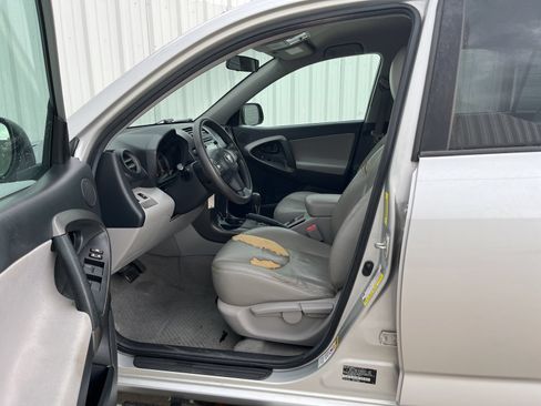 Used 2012 Toyota RAV4 FWD V6 w/ Value Pkg image 10