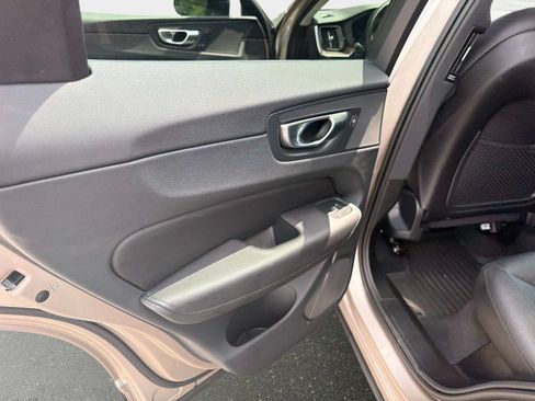 Certified 2024 Volvo XC60 B5 Plus w/ Protection Package Premier AWD/4WD image 14