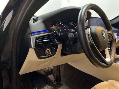 Used 2019 BMW 540i image 33