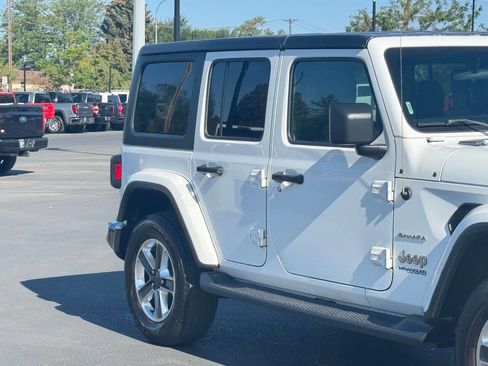 Used 2020 Jeep Wrangler Unlimited Sahara image 5