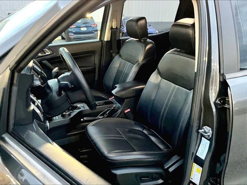 Used 2019 Ford Ranger Lariat w/ Equipment Group 501A Mid image 10