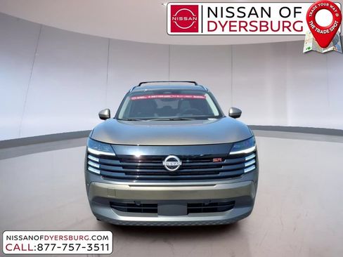 Used 2025 Nissan Kicks SR w/ SR Premium Package FWD image 8
