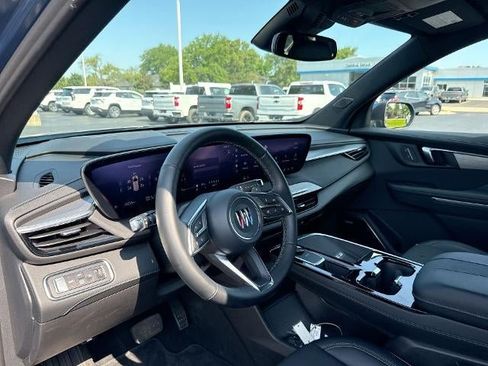 Certified 2026 Buick Enclave Preferred AWD/4WD image 10