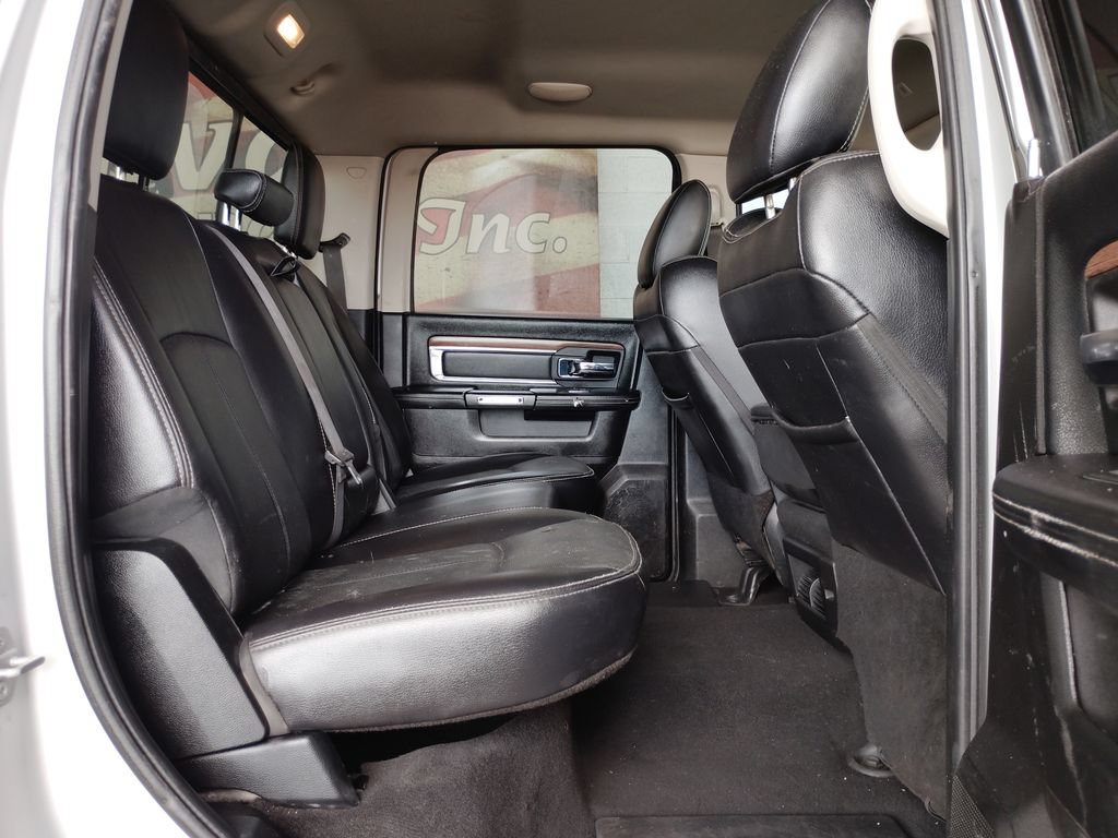 Used 2018 RAM 2500 Laramie w/ Convenience Group AWD/4WD image 17
