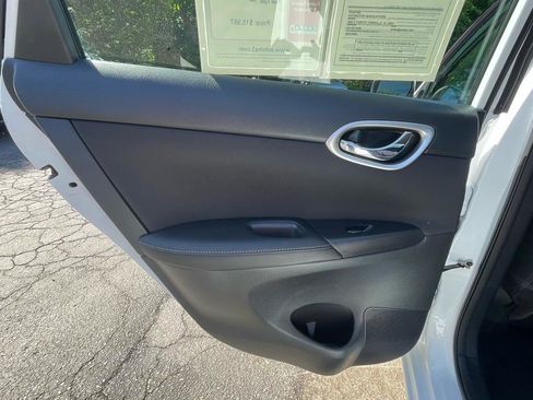 Used 2019 Nissan Sentra SV FWD image 19