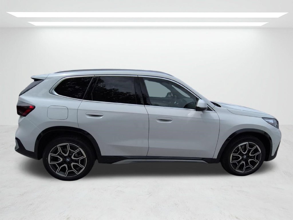 New 2027 BMW X1 xDrive28i AWD/4WD image 3