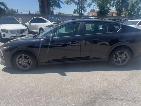 Used 2025 Kia K4 FWD image 9