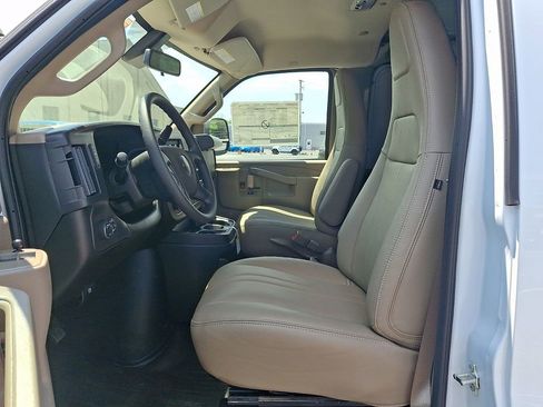 New 2026 GMC Savana 2500 w/ Driver Convenience Package RWD image 7