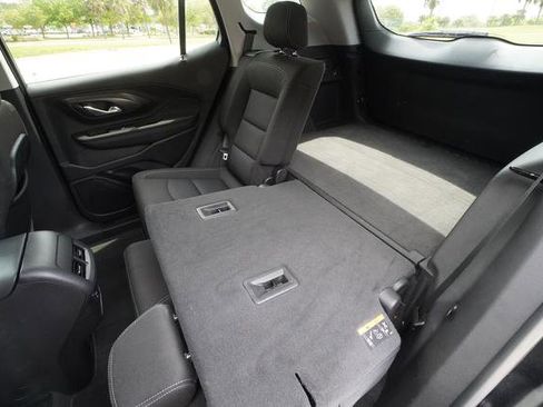 Used 2023 GMC Terrain SLE w/ Driver Convenience Package FWD image 29