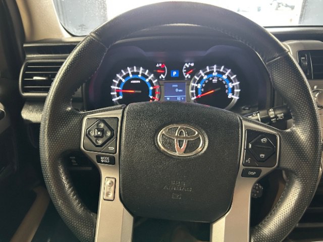 Used 2016 Toyota 4Runner SR5 AWD/4WD image 15