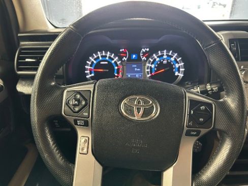 Used 2016 Toyota 4Runner SR5 image 15