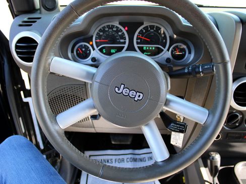 Used 2008 Jeep Wrangler Unlimited Sahara w/ Trailer Tow Group image 15