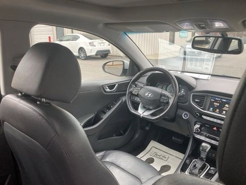 Used 2018 Hyundai Ioniq Limited image 32