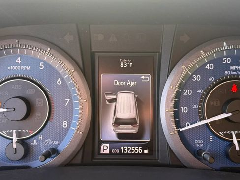 Used 2015 Toyota Sienna XLE FWD image 17