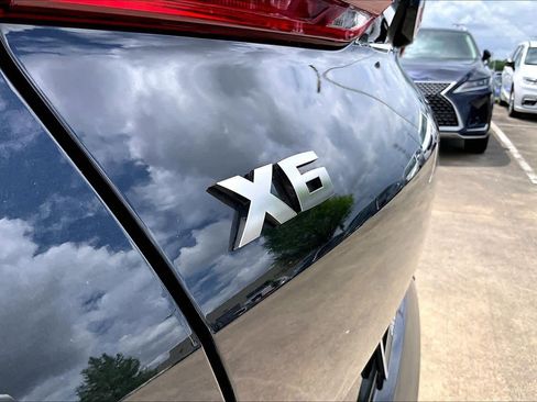 Used 2022 BMW X6 M50i w/ Executive Package image 29