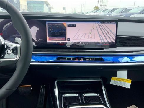 Used 2026 BMW 750e xDrive 750e xDrive w/ Executive Package image 6