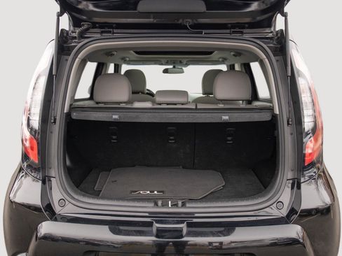 Used 2016 Kia Soul + w/ Primo Package image 16